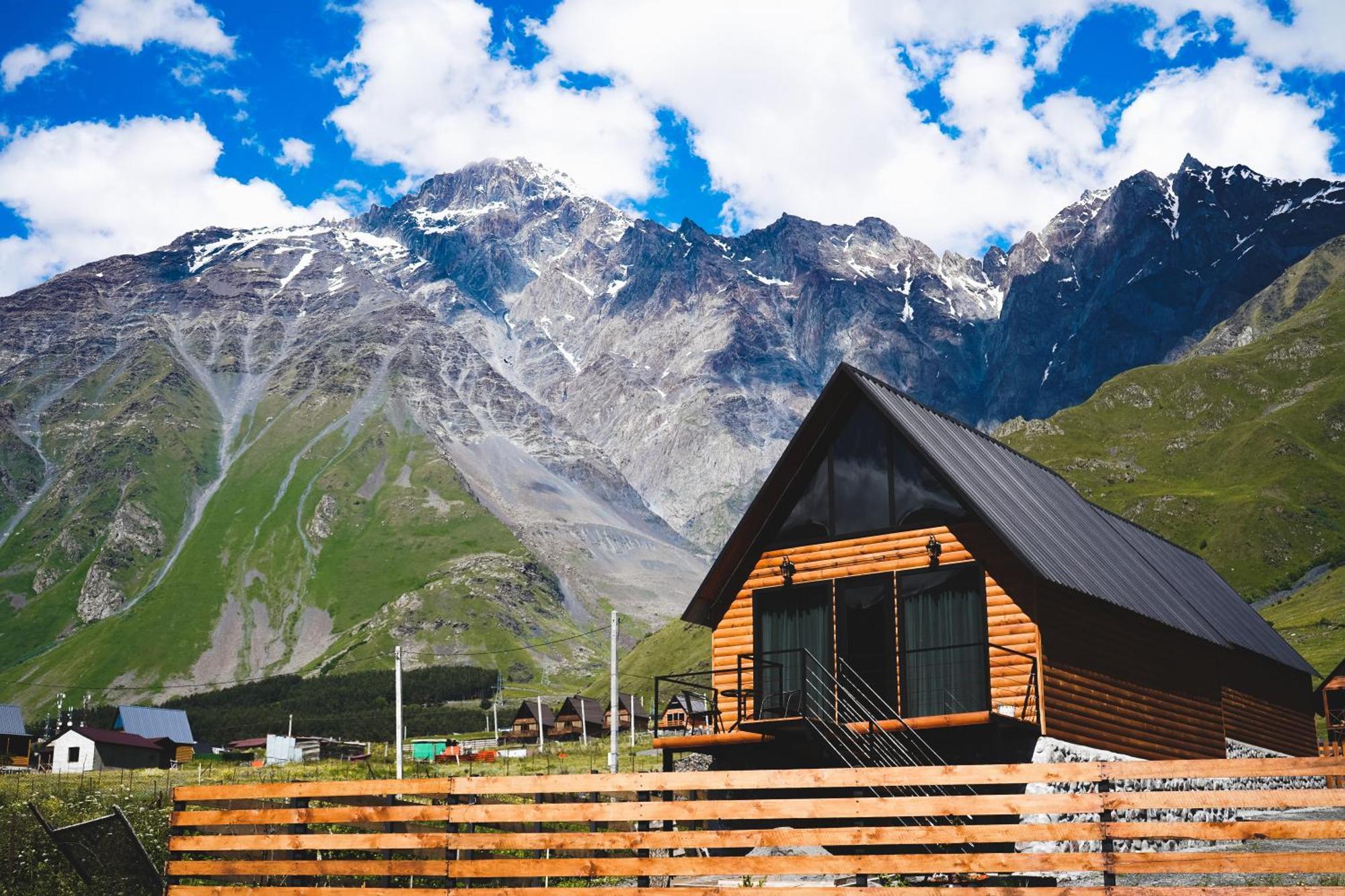 Traveler'S Cottages In Kazbegi Buitenkant foto