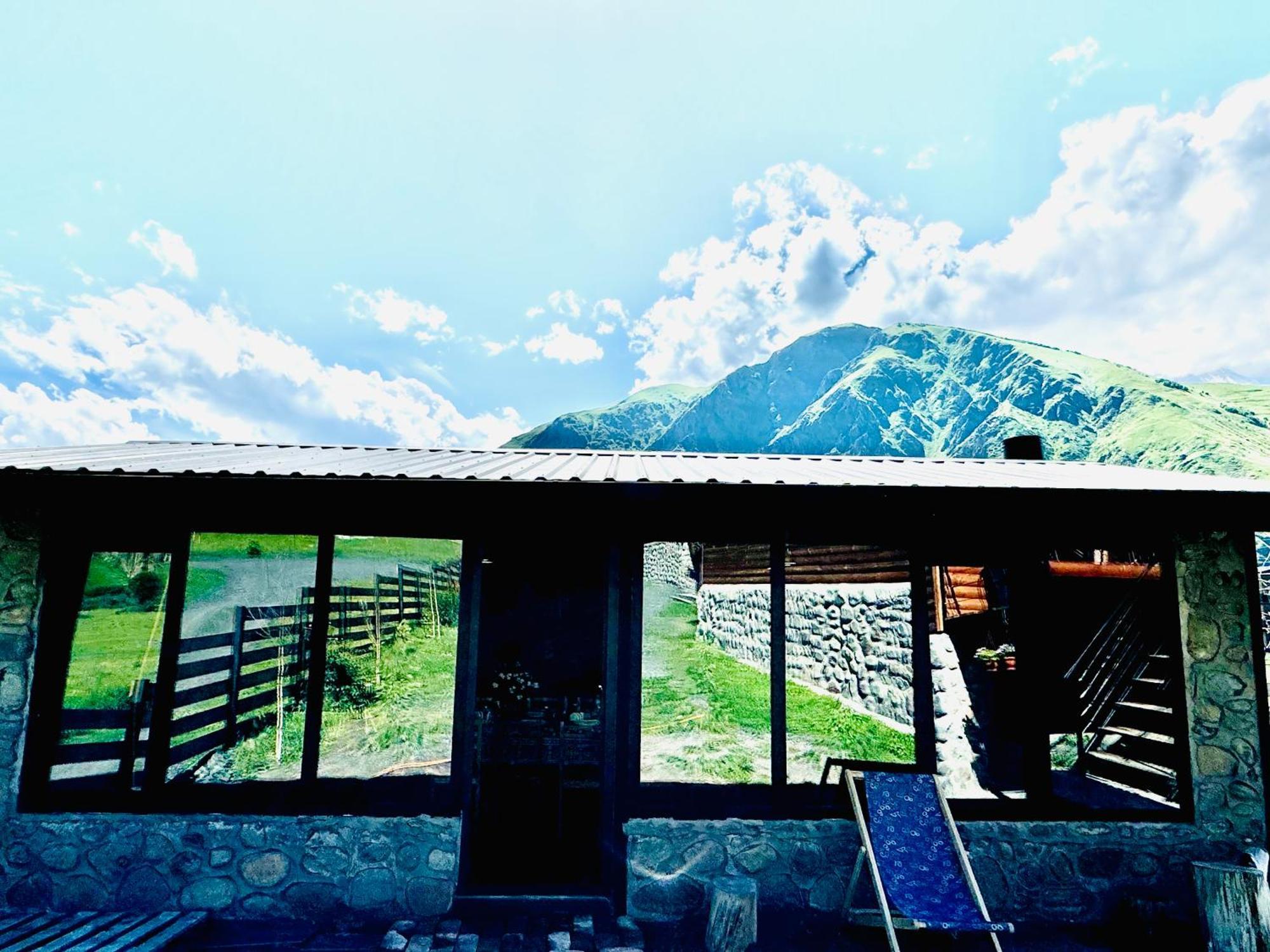 Traveler'S Cottages In Kazbegi Buitenkant foto